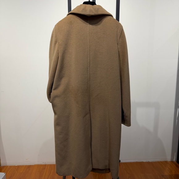Max Mara Wool Coat — Authentic - Picture 3 of 12
